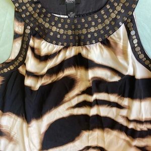 Alfani black and beige top